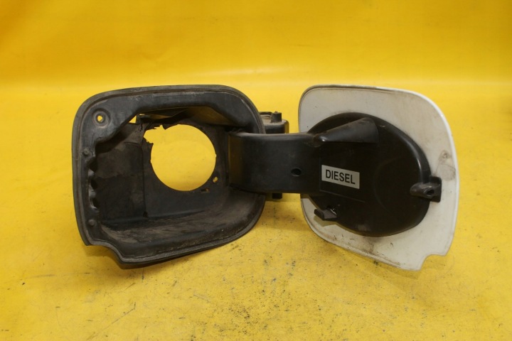CLAPET GOULOTTE DE REMPLISSAGE CARBURANTS 8200383466 CLIO III