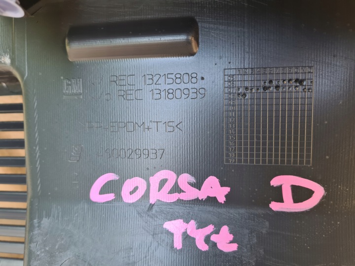 PROTECTION COURROIE ARRIÈRE SEUIL COUVERCLES DE COFFRE OPEL CORSA D 13215808