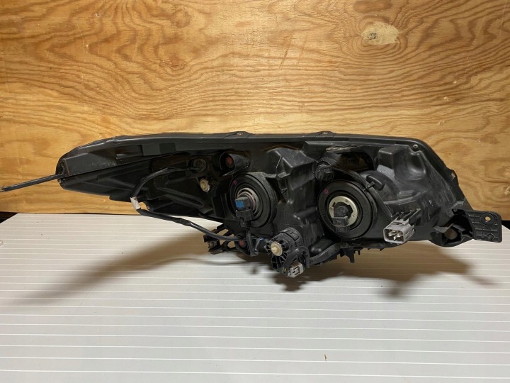 PHARE GAUCHE AVANT SUBARU FORESTER 15- GAUCHE AVANT