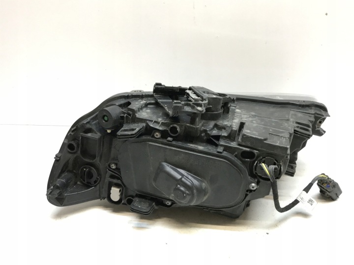 PHARE DROITE DROIT BI XÉNON ROTATIF VOLVO S60 V60 II LIFT 13-18 31420254