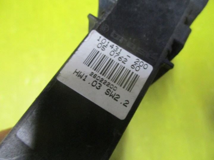 3047/8 PETIT MOTEUR VITRE DROIT AVANT VW PASSAT B5