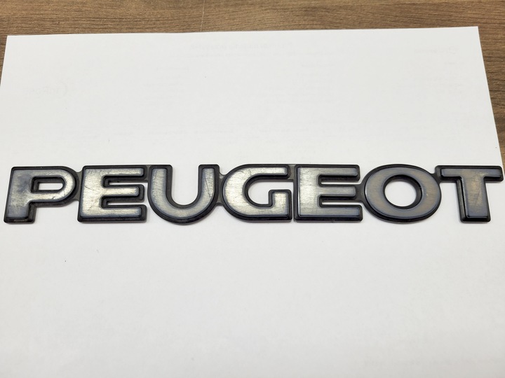 INSIGNIA EMBLEMA LOGOTIPO INSCRIPCIÓN PARTE TRASERA AL TAPA DE MALETERO PEUGEOT DE CARGA 806 