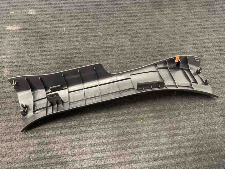 ARRIÈRE DROITE MOULURE DÉCORATIVE SEUIL TOYOTA 6791742110 2.5L 2020