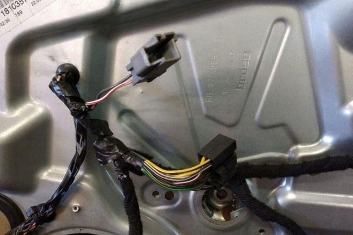 ÉLÉVATEUR VITRES ARRIÈRE DROITS PORTES VOLVO V50 (MW) 30753144 1.6L DIESEL
