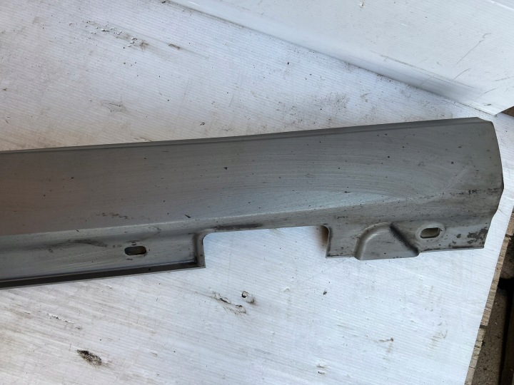 MOULURE SEUIL DROITE MERCEDES E W212 R2014 A2126900840R