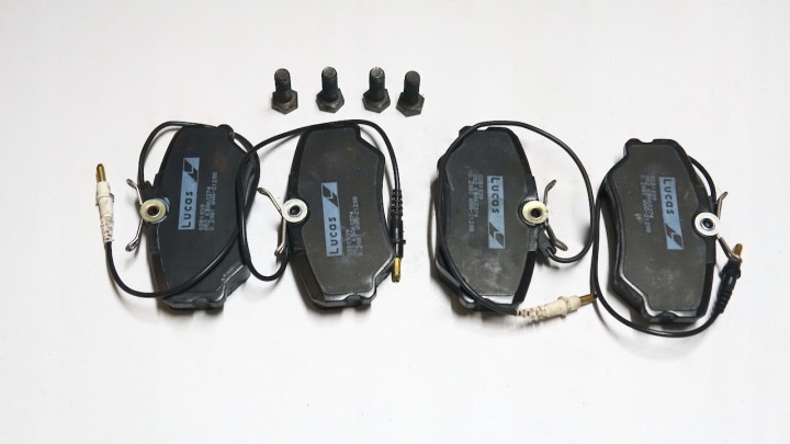 TRW PLAQUETTES FREIN PEUGEOT 405 92-95 AVEC CAPTEUR
