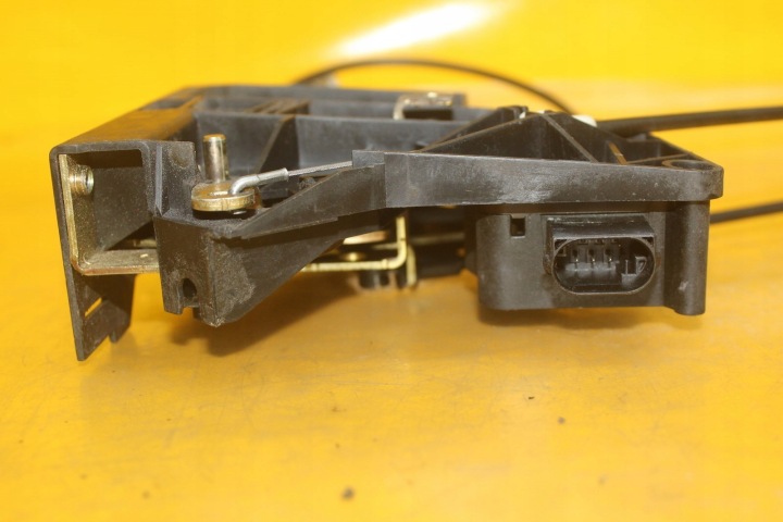 SERRURE DROIT ARRIÈRE PORTES SKRZYDELKOWYCH MERCEDES VITO W639 A6397401335