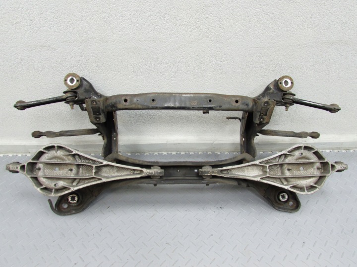 VOLVO S80 II 07-16 CHÂSSIS CHÂSSIS POUTRE BERCEAU TRAVERSE SUSPENSIONS ARRIÈRE