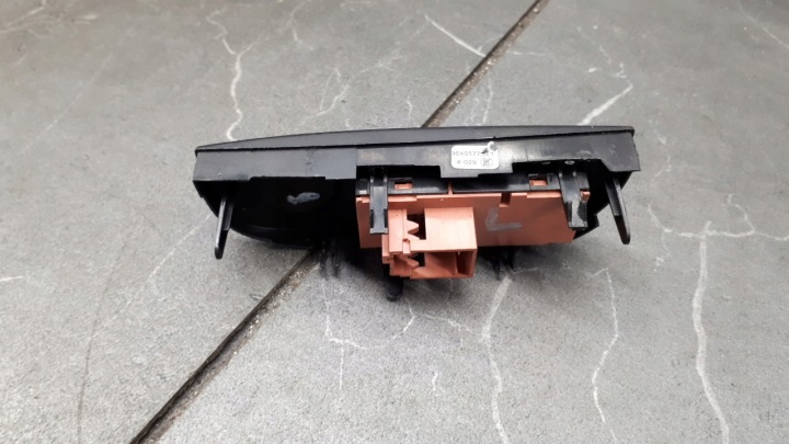 96405773XT BOUCHON CONSOLES CITROEN C2