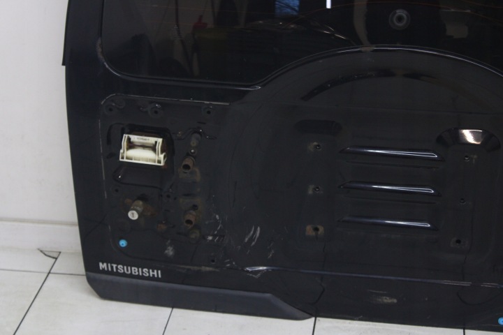 MITSUBISHI PAJERO IV 06R- COUVERCLES DE COFFRE COUVERCLES DE COFFRE ARRIÈRE ARRIÈRE X24B