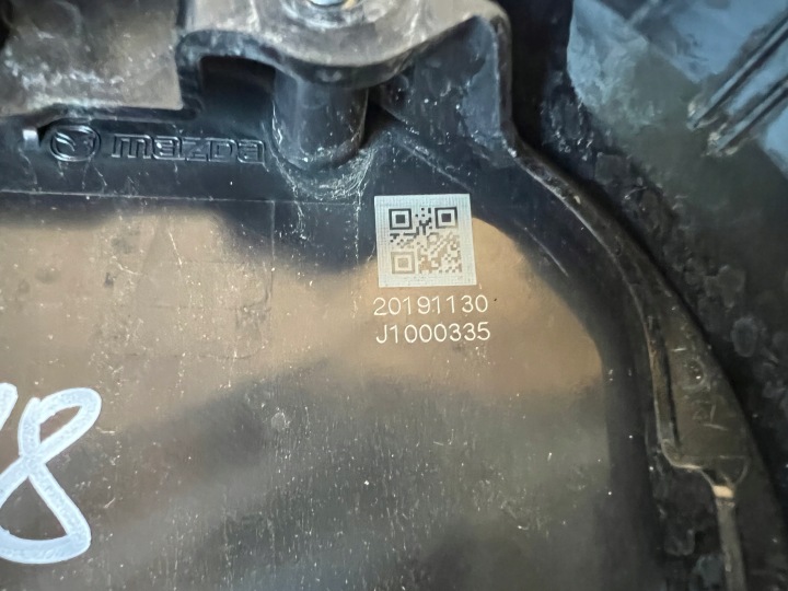 MAZDA CX-30 RADAR EMBLÈME LOGO CALANDRE INSIGNE ANNÉE 2023