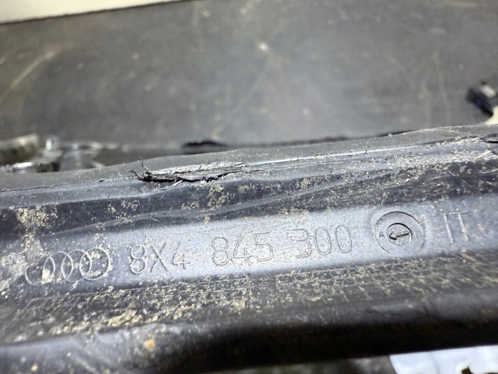 AUDI A1 8X 8X4 8X0 5D 5 PORTES VITRE CARROSSERIE ARRIÈRE ARRIÈRE DROITE 13R.