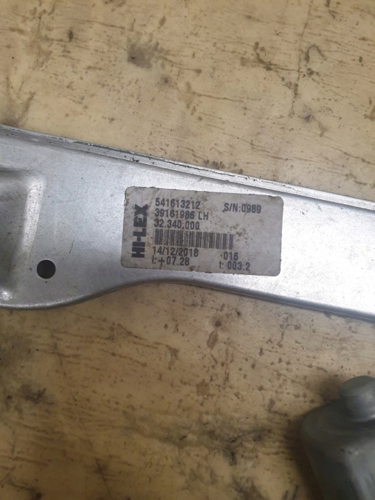 OPEL CORSA E ÉLÉVATEUR VITRES GAUCHE AVANT OE 39161986