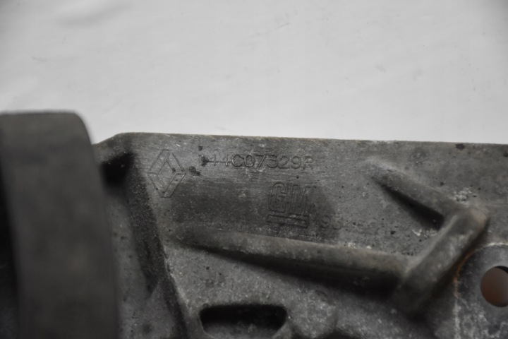 POIGNÉE SUPPORT POMPES À EAU RENAULT TRAFIC III 1.6DCI BITURBO 144C07329R
