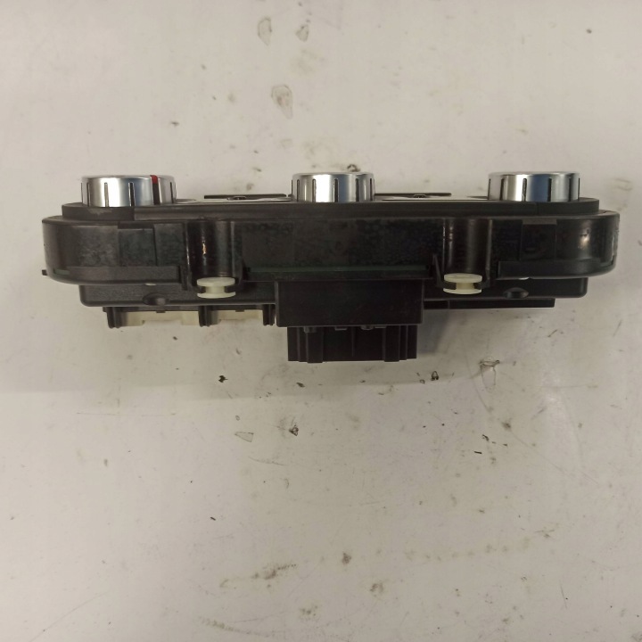 VOLKSWAGEN GOLF VI PANNEAU CLIMATISATION 3C8907336H