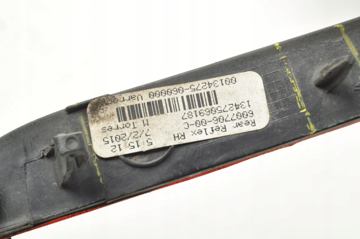 TESLA MODÈLE AVEC RÉFLECTEUR PARE-CHOCS DROIT ARRIÈRE 6007706