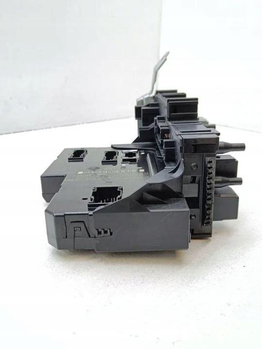 BOÎTE FUSIBLES MERCEDES-BENZ C (W204) 2049005003 2.14L DIESEL 2012
