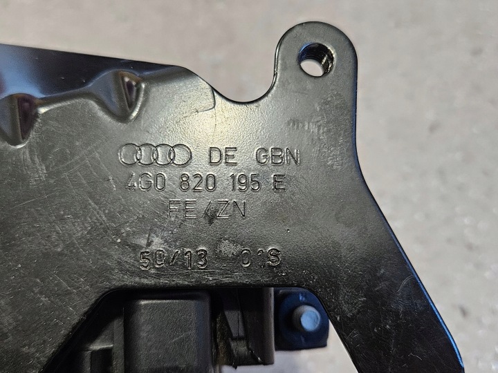 SUPPLÉMENTAIRE POMPE À EAU AUDI RS7 C7 4G0133567B