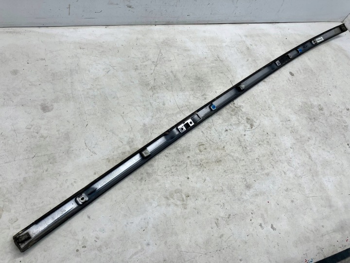 AVENSIS T27 UNIVERSEL BARRES DE TOIT DE TOIT GAUCHE ARGENTÉ 75552-05030