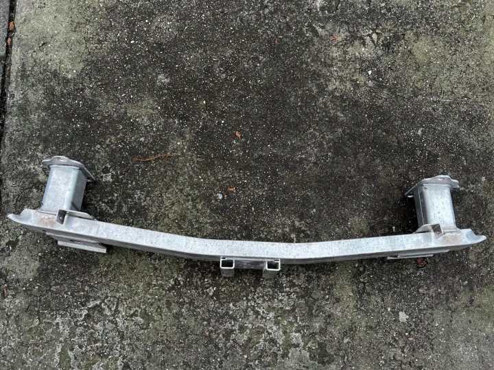 POUTRE AVANT ZONES DE DÉFORMATION RENFORCEMENT JEEP AVENGER 2024 ANNÉE 9849353180