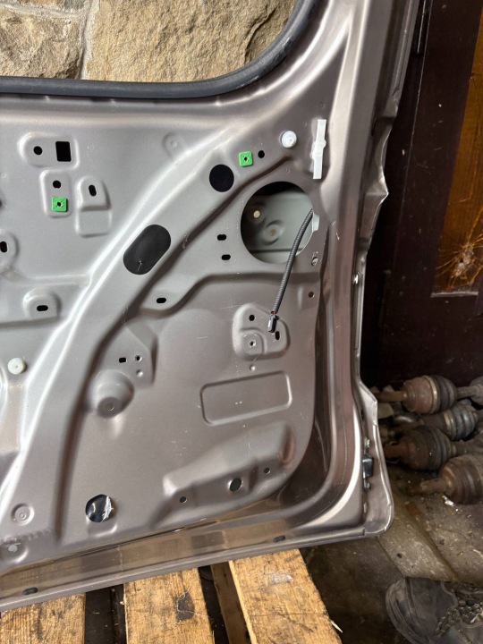 COUVERCLES DE COFFRE ARRIÈRE ARRIÈRE TOYOTA AVENSIS 03 06 BERLINE