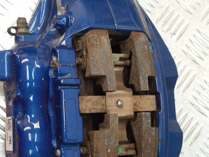 BMW G20 G30 ÉTRIER DE FREIN DE FREIN DROIT AVANT AVANT MODULE 6885626