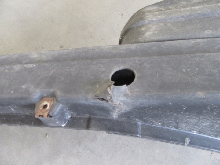 PROTECTION RÉSERVOIR CARBURANTS CHÂSSIS DROITE BMW E53 X5