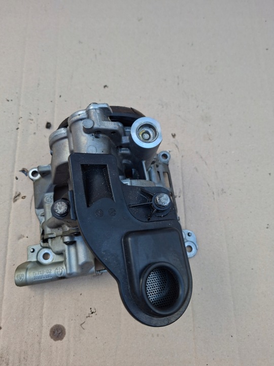 POMPE HUILES 3.0D N57D30 BMW E90 F30 F10 F01 E71 F25 NR. 7805316