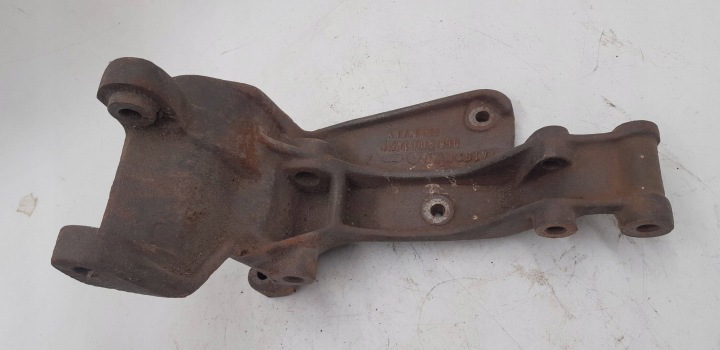 VOLKSWAGEN GOLF II T4 FIXATION ALTERNATEUR 068903145P
