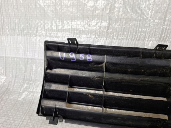VW POLO III 3 GRILLE PARE-CHOCS GRILLE CALANDRE AVANT 867853653G