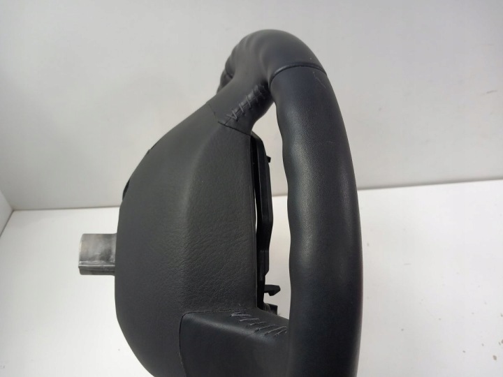 RENAULT MODUS I HAYON VOLANT CUIR 8200281627