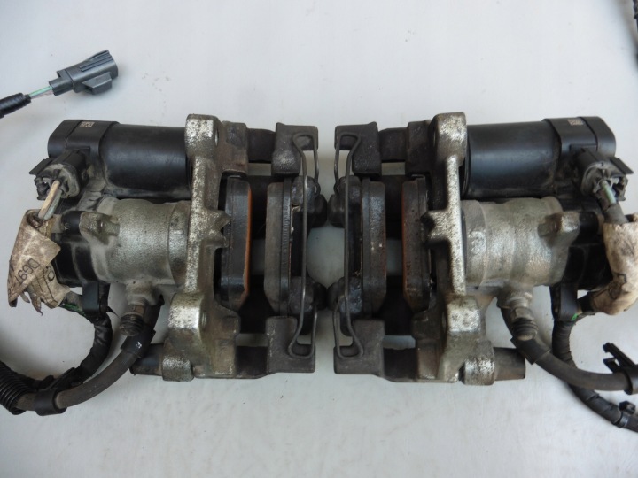 ÉTRIER DE FREIN DE FREIN PLAQUETTES FIL DROIT ARRIÈRE FORD MONDEO MK5 FOMOCO