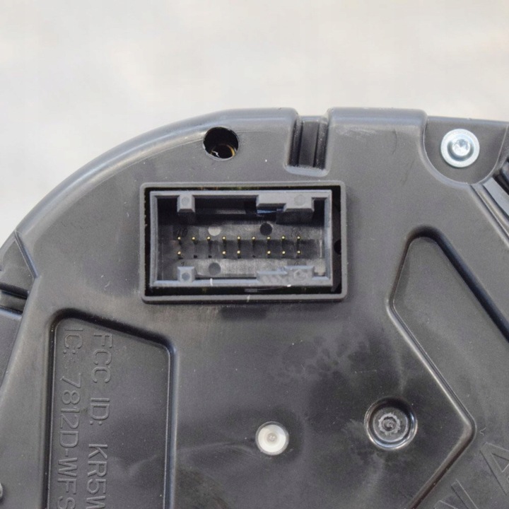 VOLKSWAGEN POLO V 6R 2009 COMPTEUR COMPTEUR DE VITESSE
