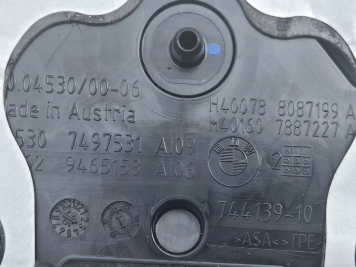 EMBLÈME LOGO INSIGNE SOUS CAMÉRA BMW I4 G22 G23 G26 G82 NEUF