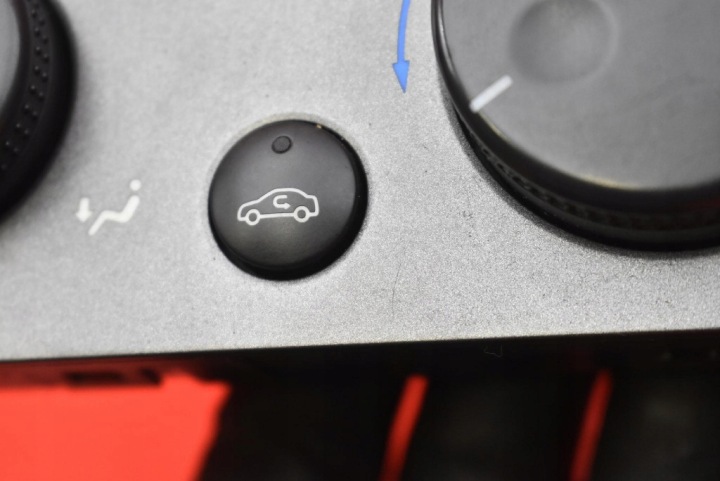 PANNEAU COMMANDE CONDUIT D'AIR CLIMATISATION 13138190 OPEL VECTRA C 02-05