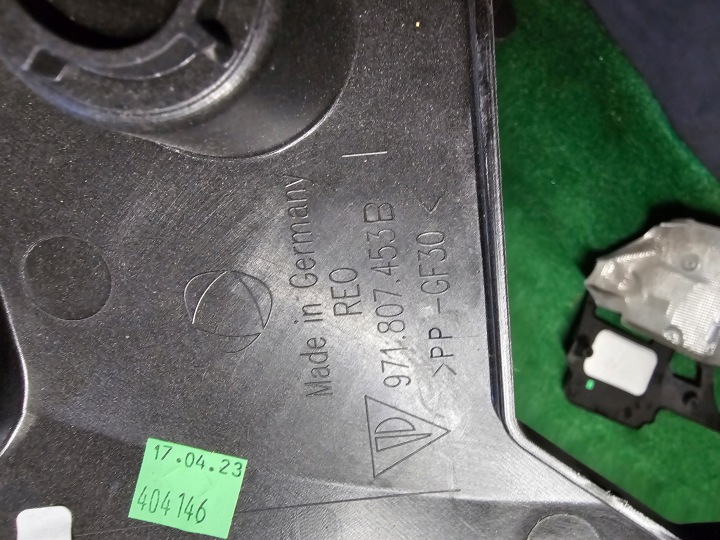 GLISSIÈRE DROIT GAUCHE PARE-CHOCS ARRIÈRE PORSCHE PANAMERA 971