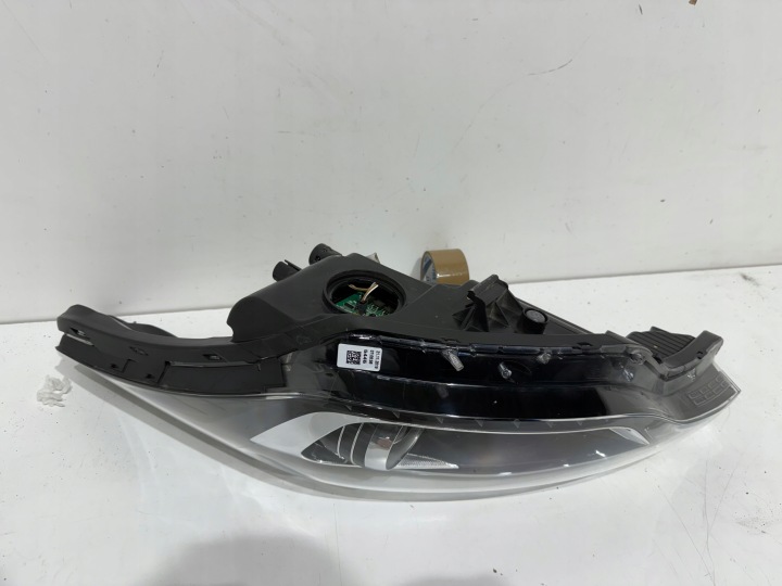 HYUNDAI I20 II 2 14- PHARE AVANT GAUCHE AVANT BONNES CONDITIONS