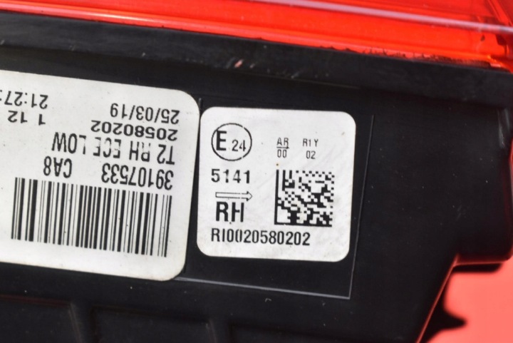 PHARE DROITE ARRIÈRE ARRIÈRE 39107533 OPEL INSIGNIA B UNIVERSEL 17-20