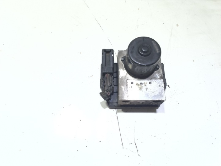 MERCEDES C W203 POMPE ABS