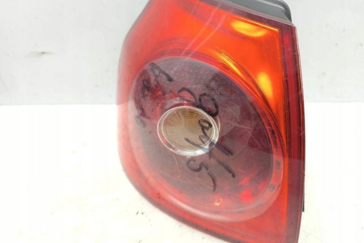 PHARE GAUCHE ARRIÈRE VW 1K6945095AA 2.0L DIESEL 2005