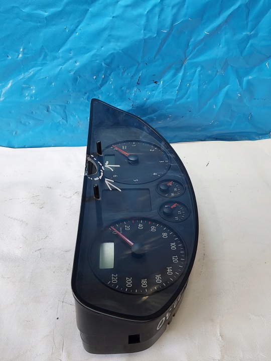 COMPTEUR COMPTEUR VW T5 1.9 TDI 7H0920850L