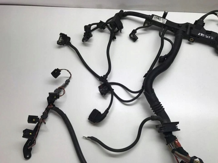BMW 3 E90 E91 2008 FAISCEAU DE CÂBLES MOTEUR 758018916A