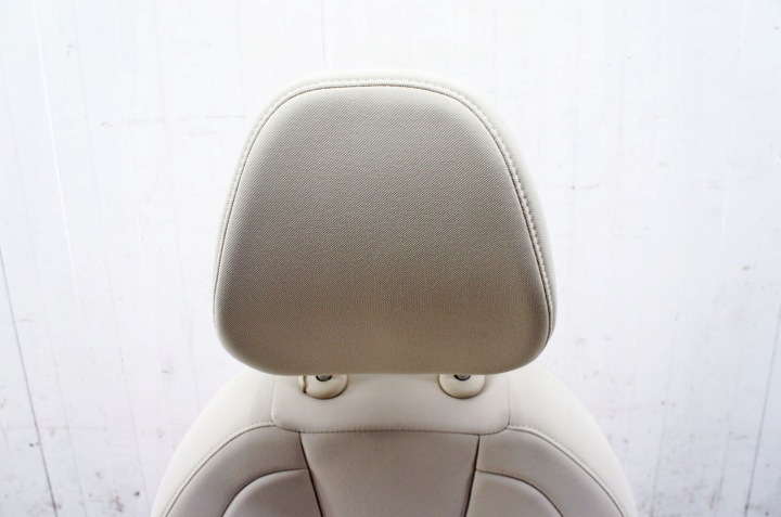 SZ263 HYUNDAI ELANTRA VII SIÈGE DROIT AVANT EUROPE