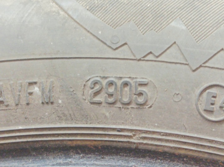 4X PNEU D'HIVER FLAMINGO ALASKA 185/60R14 (2305) 6.51 6.93 (2905) 6.83 6.53
