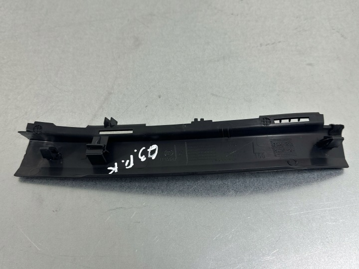8U0868203A MOULURE DÉCORATIVE AUDI Q3 8U 2016 AVANT CÔTÉ GAUCHE