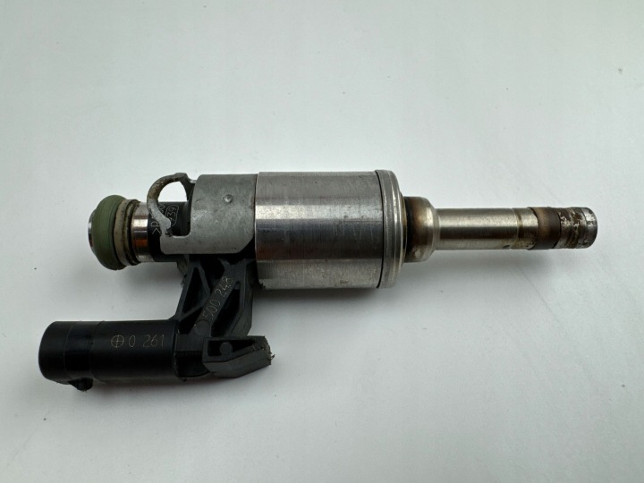 MOULURE INJECTION AUDI A3 8V 1.4 TSI 04E133320D 0261500248 ENSEMBLE