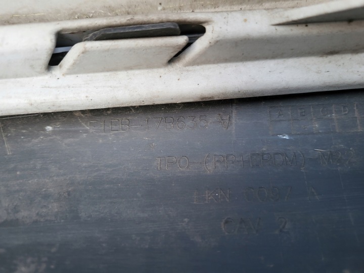 PARE-CHOCS AVANT AVANT DOUBLURE INFÉRIEURE GRILLE FORD FOCUS 3 III MK3 LIFT OE