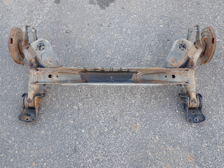 POUTRE AXE SUSPENSIONS ARRIÈRE ARRIÈRE DISQUE DE FREIN VW GOLF 7 VII 5Q0501049BB 1.6D 2015A