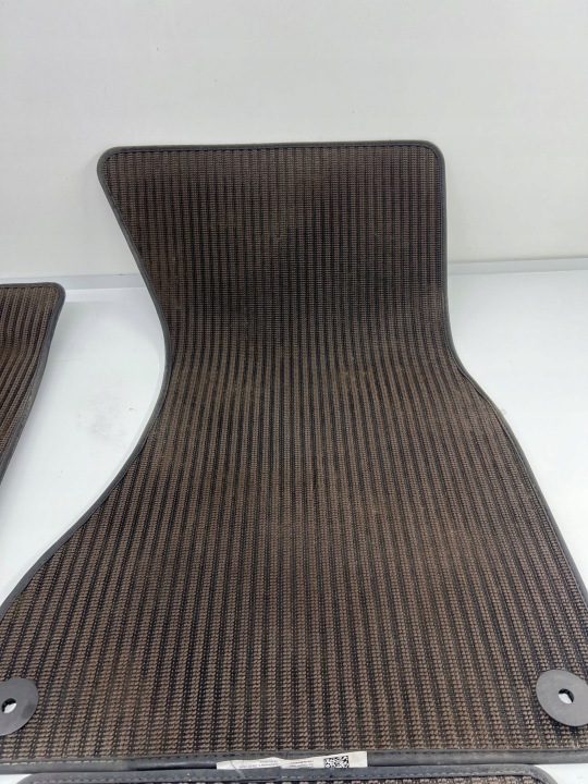 TAPIS DE SOL AUTOMOBILE AUDI A6 ALLROAD C7 4G0864450A