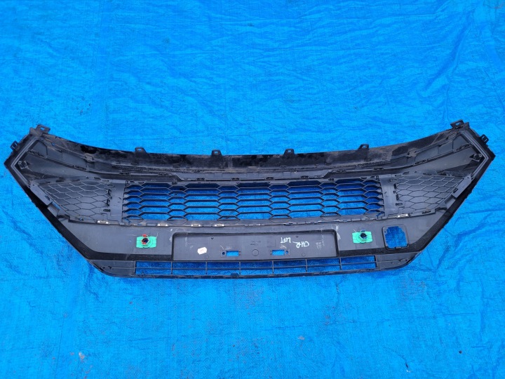 TOYOTA C-HR GRILLE CALANDRE CENTRALE PARE-CHOCS AVANT GR LIFT 53102-YP030